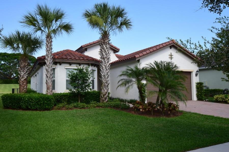 2106 Belcara Ct - Photo 2 of 19
