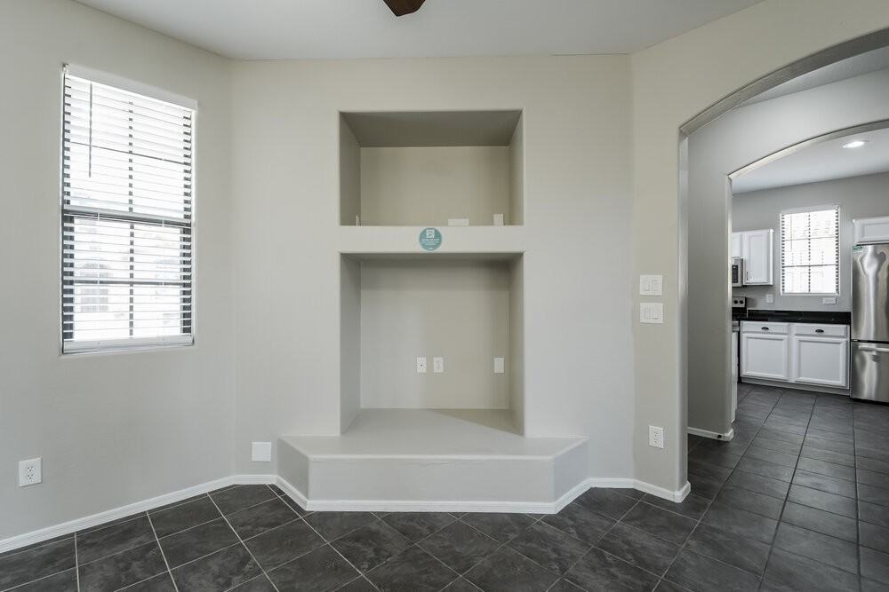 2403 W Dusty Wren Dr - Photo 6 of 17