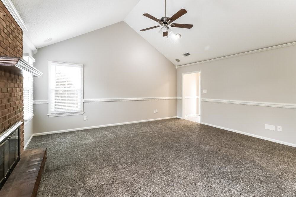 7584 Greenbrook Pkwy - Photo 5 of 17