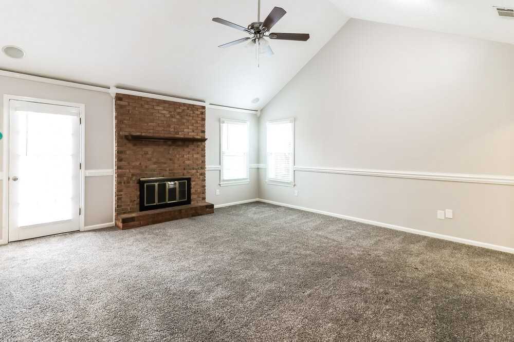 7584 Greenbrook Pkwy - Photo 6 of 17