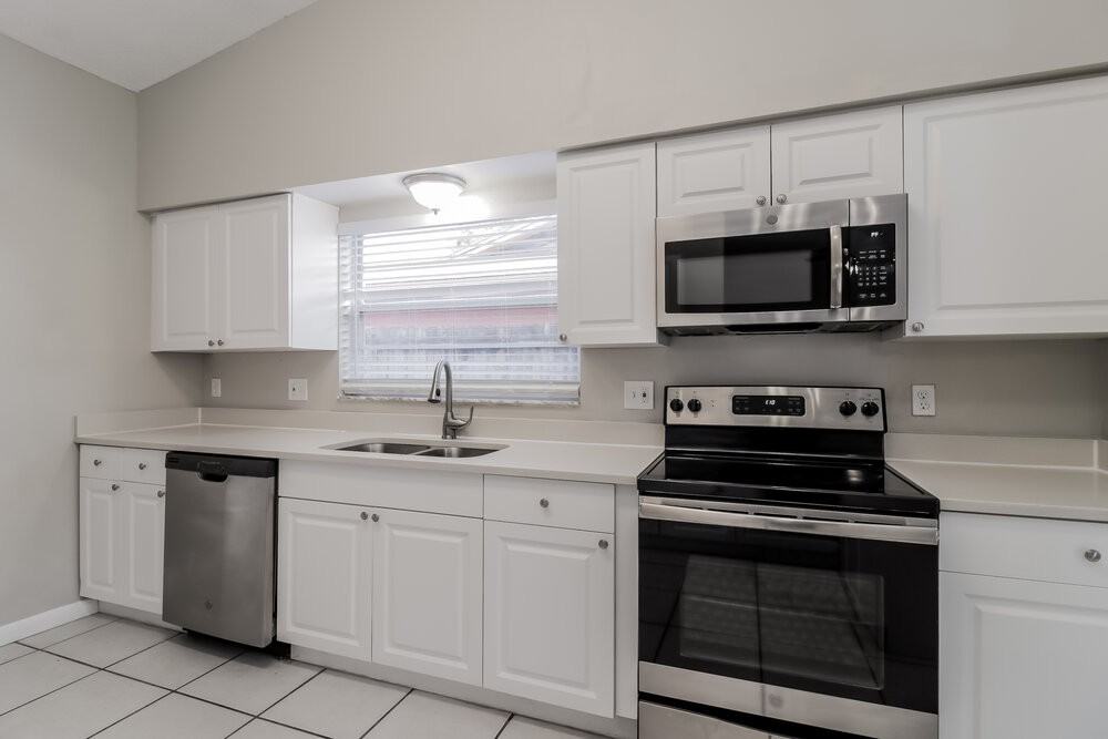 5437 Wauchula Ct - Photo 6 of 16