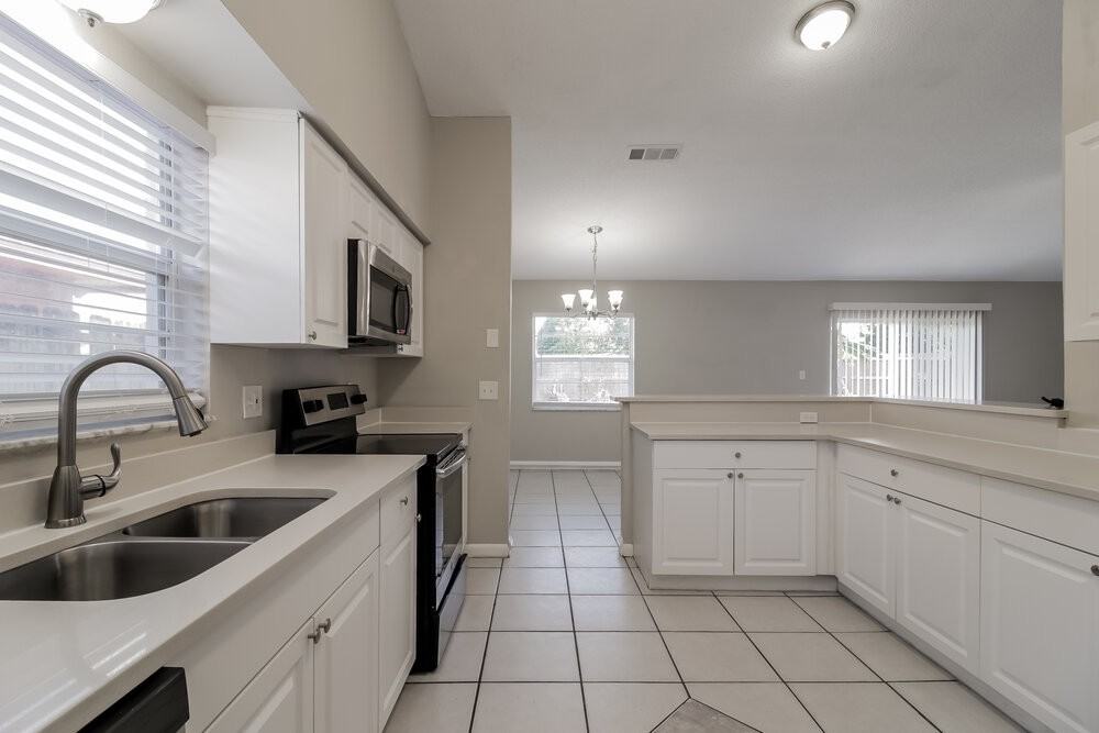 5437 Wauchula Ct - Photo 7 of 16