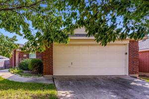 featured image of 2504 Castle Ridge Dr