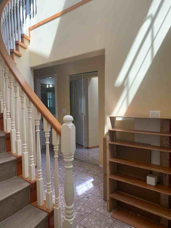 5821 Clarendon St - Photo 2 of 15