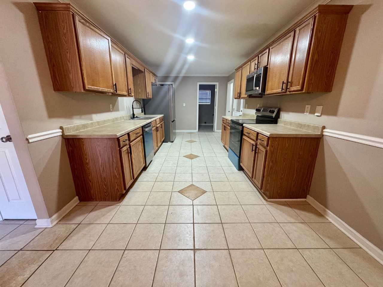 208 Ohara Dr - Photo 3 of 11