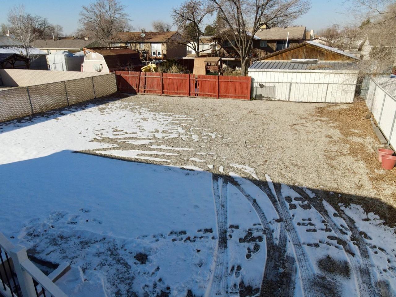 853 E 10600 S - Becerra (75) - Photo 3 of 10