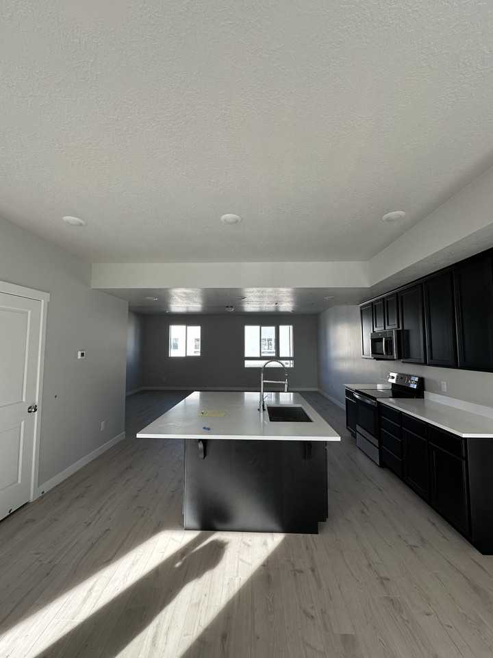 983 W 420 S #983 - Photo 3 of 13