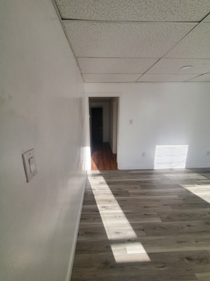 1600 Falck Ave #4 - Photo 4 of 7