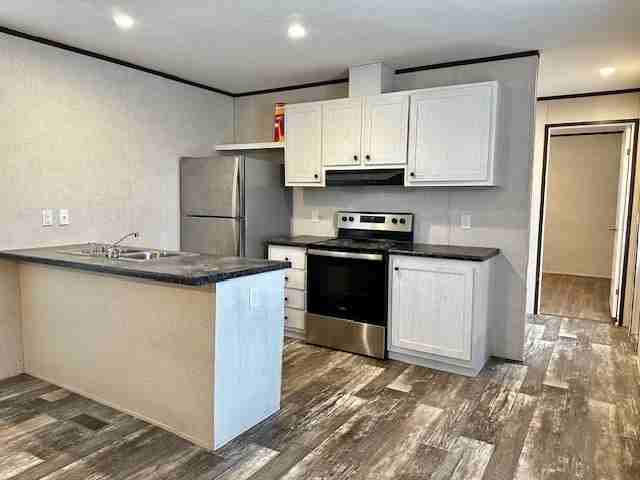 226 N Oak St #1 - Photo 3 of 11