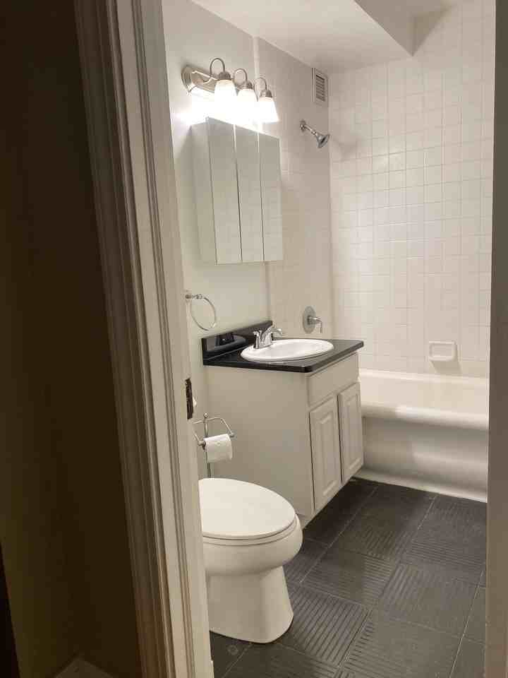 15 E Kirby St #324 - Photo 7 of 30