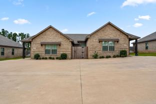 807 Hamilton Park Dr #B - Photo 1 of 1