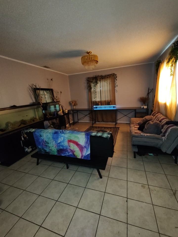 1610 Smith St #NA - Photo 3 of 14