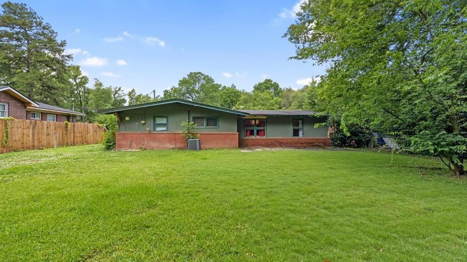 302 Mccartha Dr #NA - Photo 2 of 16