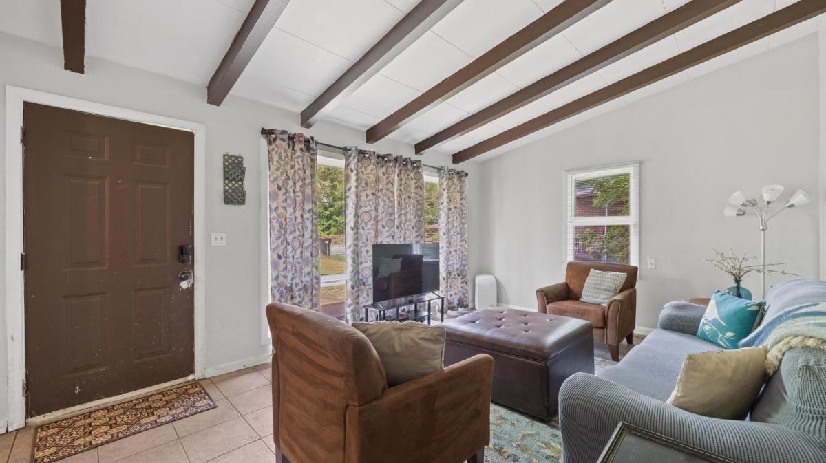 302 Mccartha Dr #NA - Photo 4 of 16