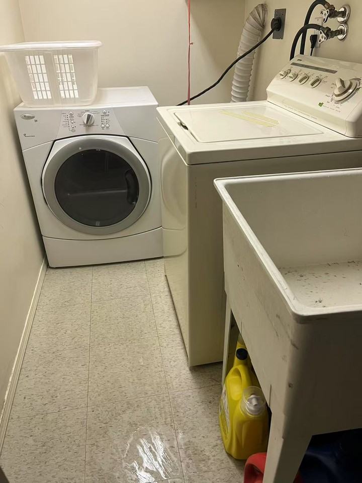 5821 Clarendon St - Photo 5 of 15