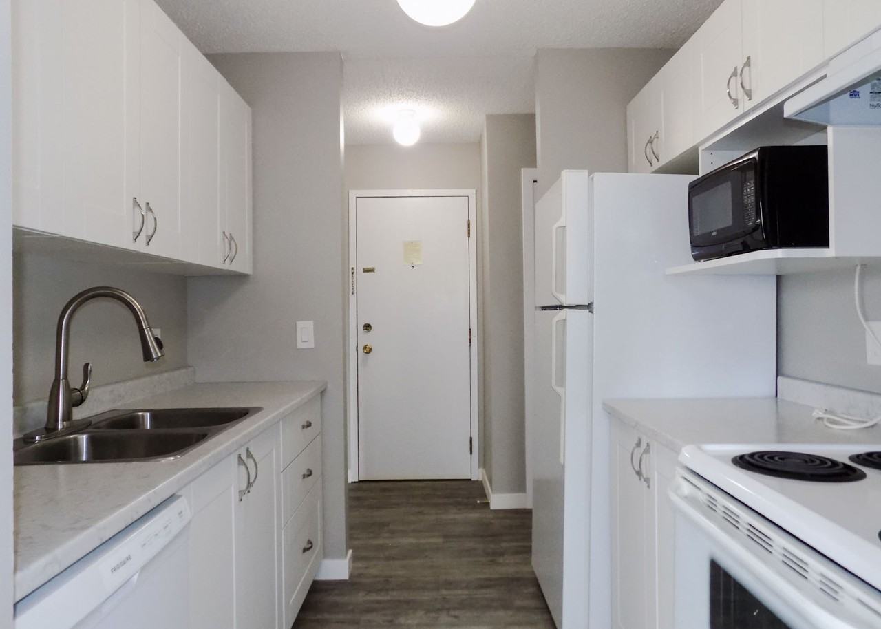 8111 96 StreetBlock D - 323 #323FR - Photo 3 of 7