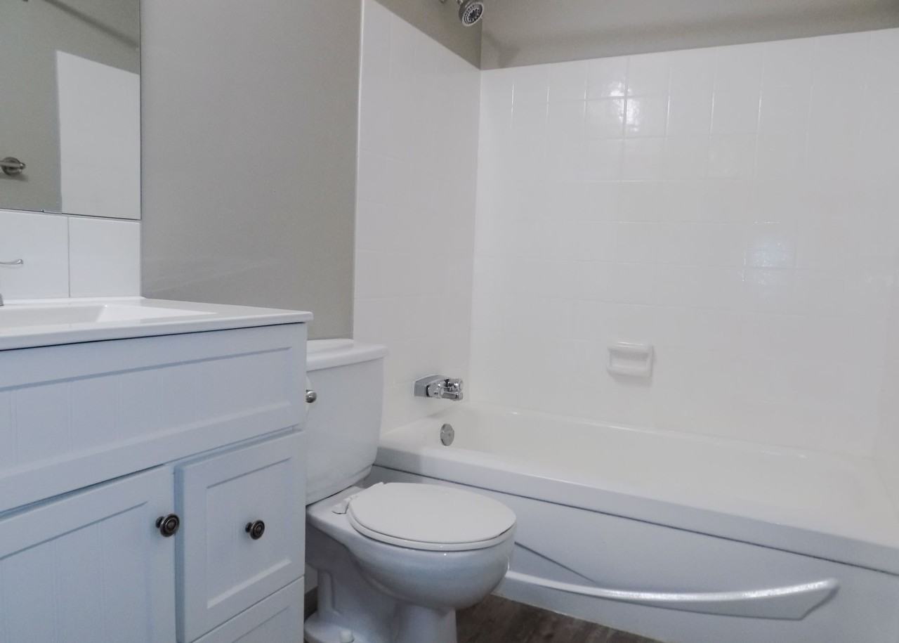 8111 96 StreetBlock D - 323 #323FR - Photo 5 of 7