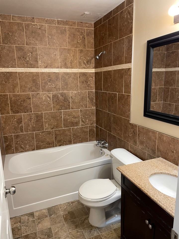 8111 96 StreetBlock C - 113 #113 - Photo 2 of 6