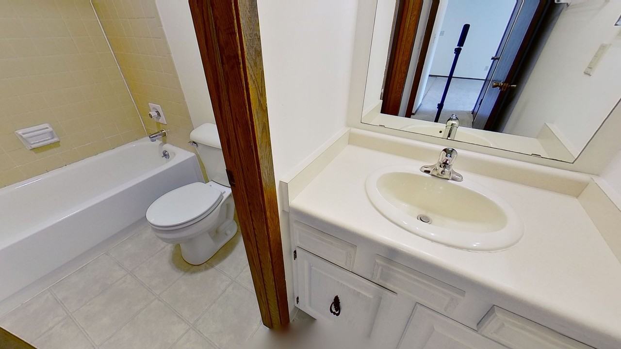 N76W14525 Market Dr - Photo 7 of 15