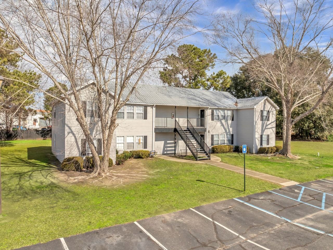 Springlake Apartments - Photo 2 of 9