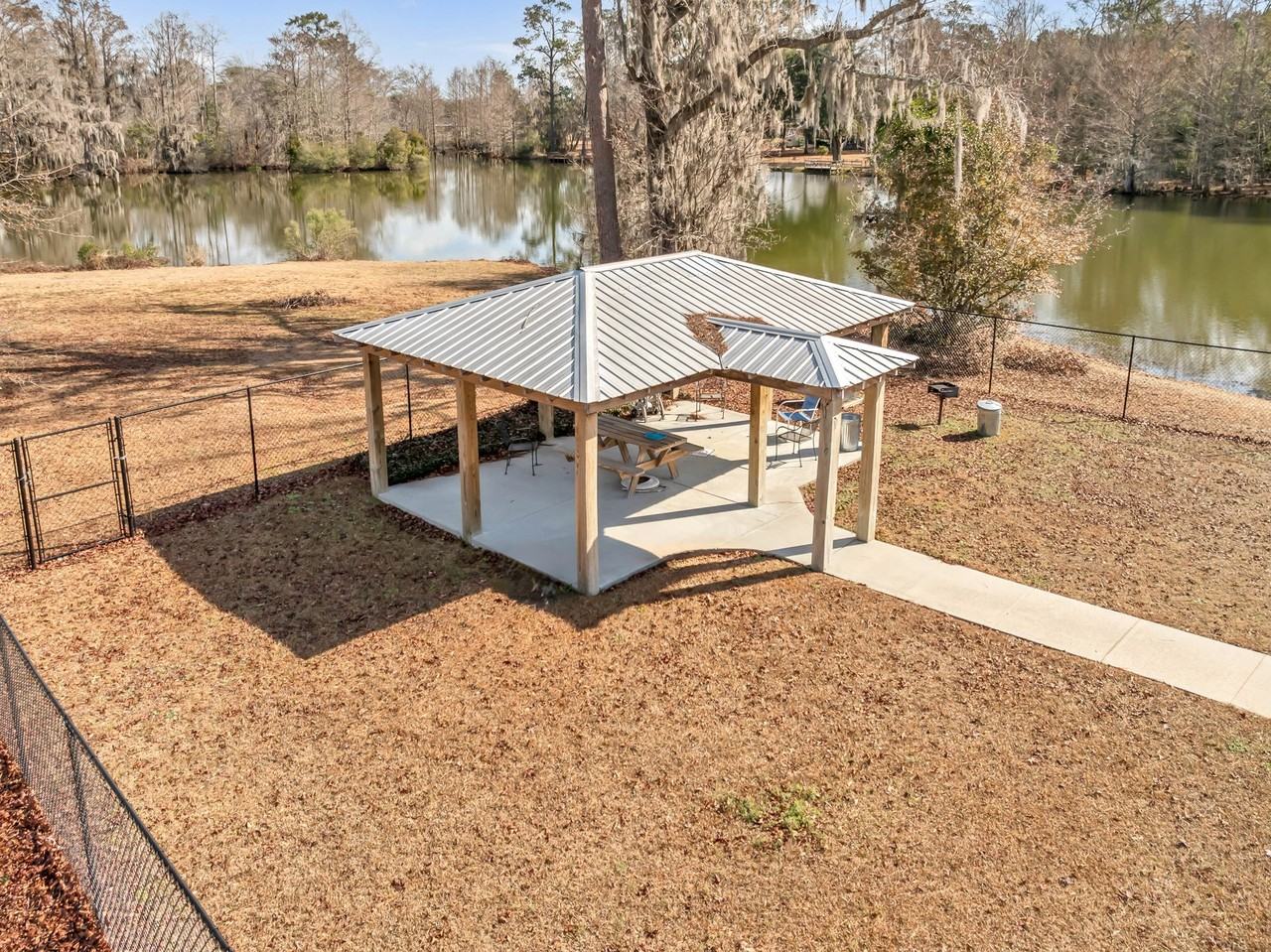 Springlake Apartments - Photo 4 of 9