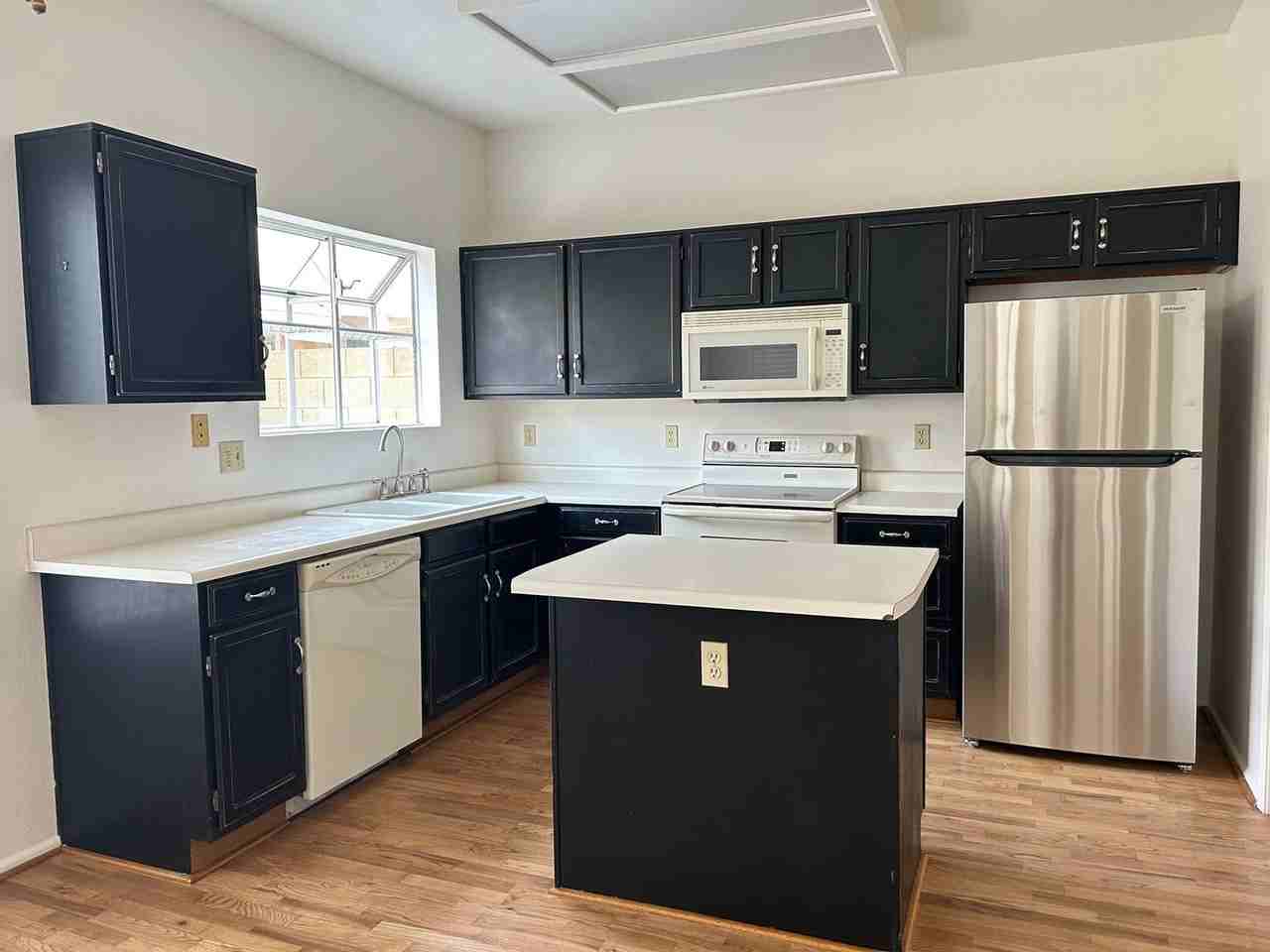 1220 E Liberty Shores Dr - Photo 2 of 15