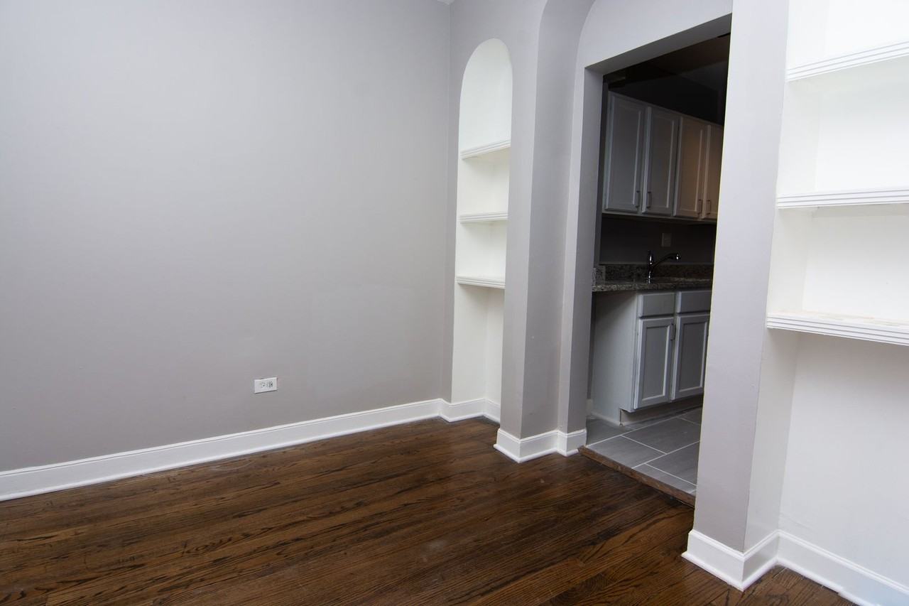 7130 S Jeffery Blvd - Photo 4 of 22