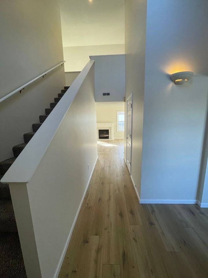 802 Ames Dr - Photo 4 of 20