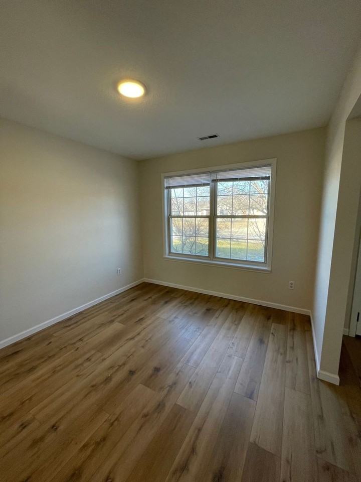 802 Ames Dr - Photo 6 of 20