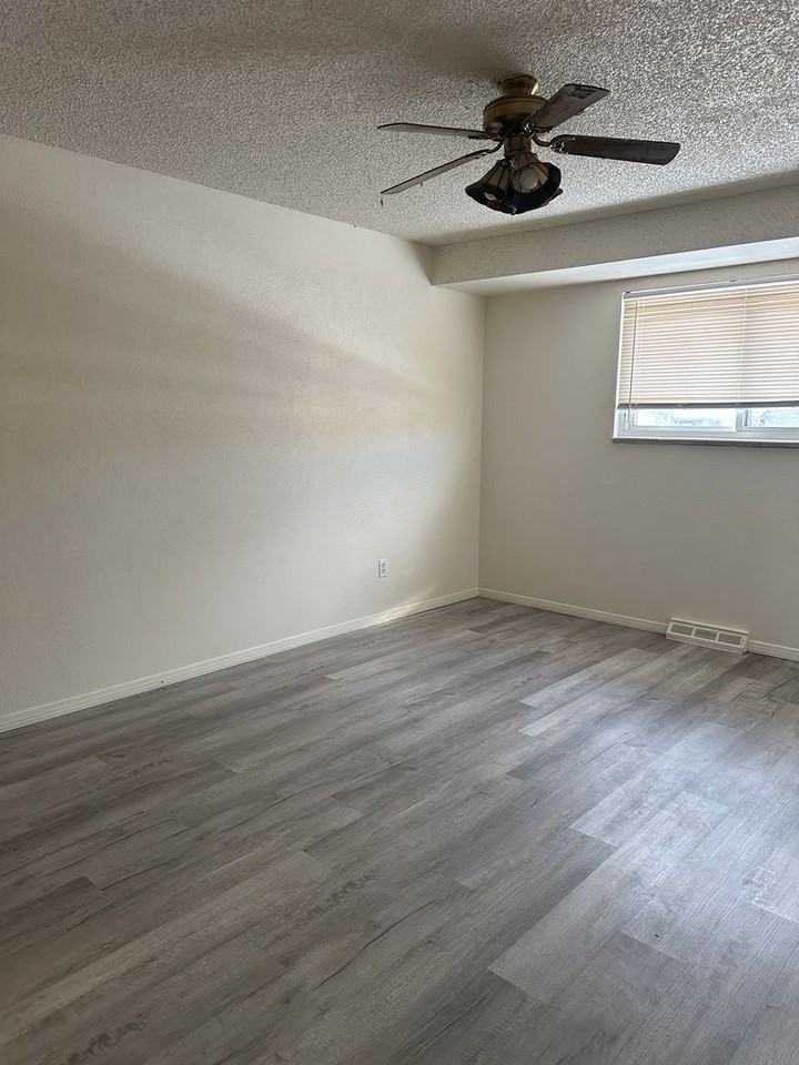 4604 Simms St - Photo 5 of 11