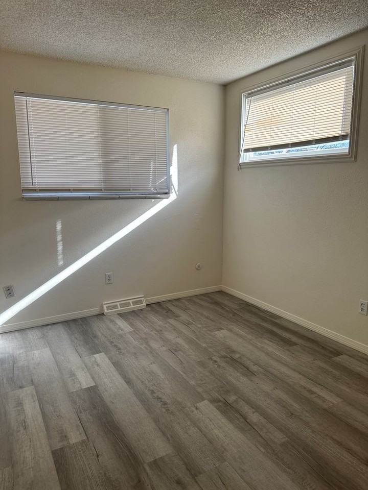 4604 Simms St - Photo 6 of 11