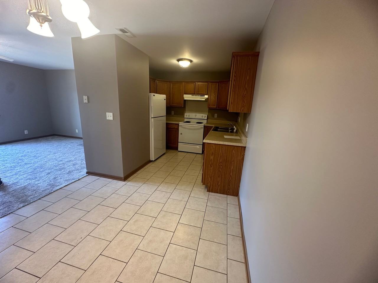 2 Bedroom for Rent - Photo 2 of 10