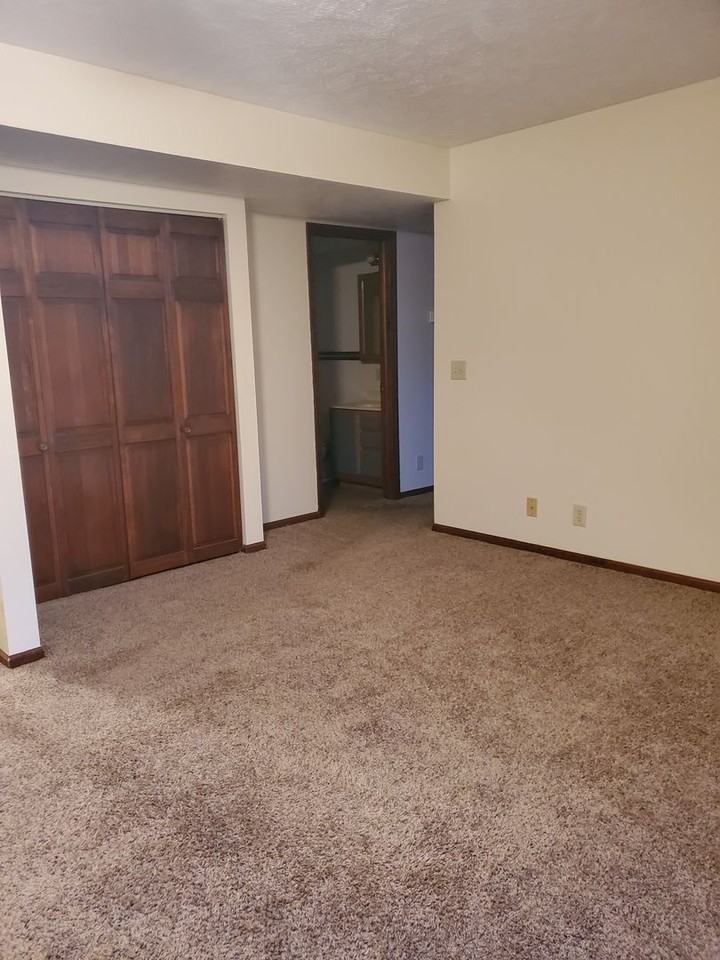 1510 Boswell Ave - Photo 7 of 13