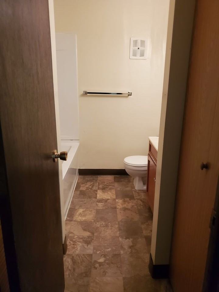 520 Kingwood - Photo 5 of 12