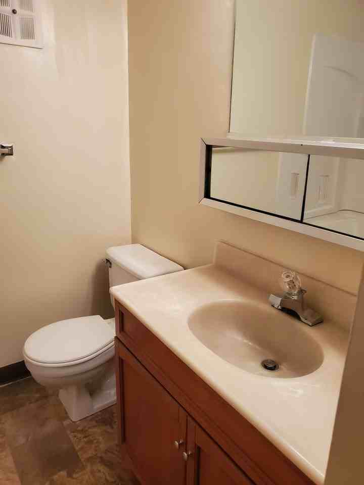 520 Kingwood - Photo 3 of 12