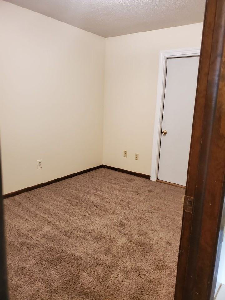 520 Kingwood - Photo 6 of 12