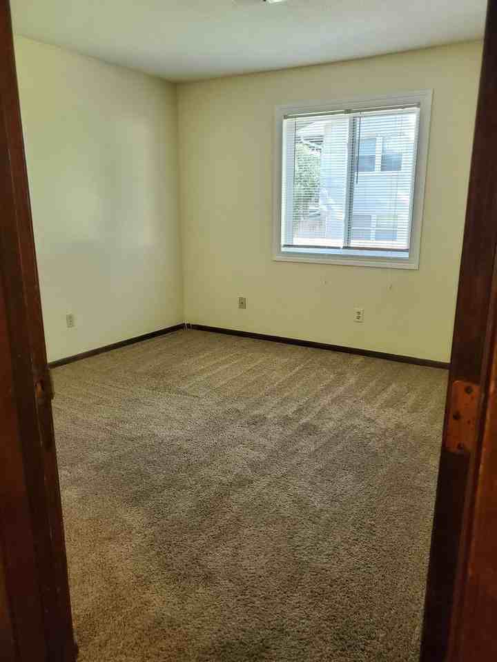 520 Kingwood - Photo 7 of 12