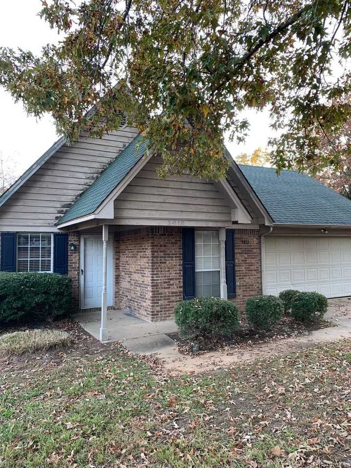 3412 Turtle Creek Rd - Photo 2 of 15
