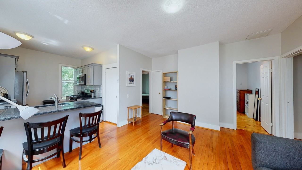 20 Winchester Ave - Photo 7 of 50