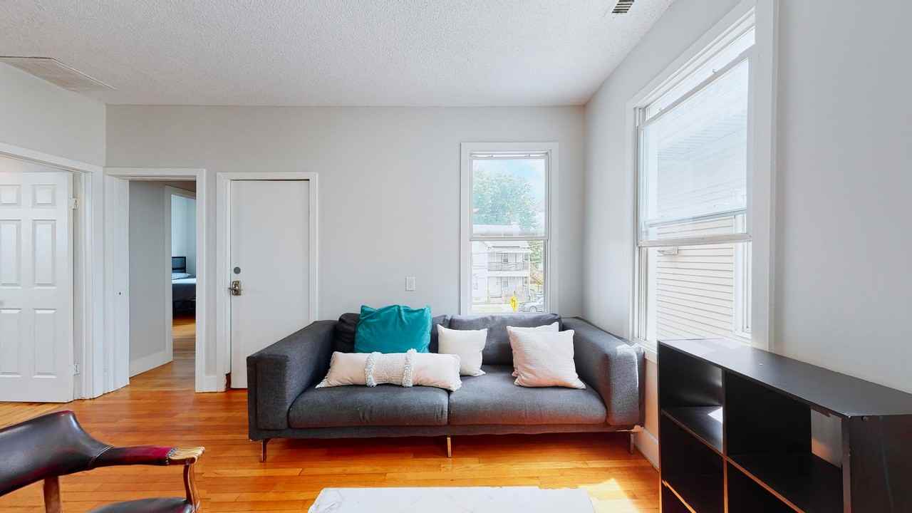 20 Winchester Ave - Photo 6 of 50