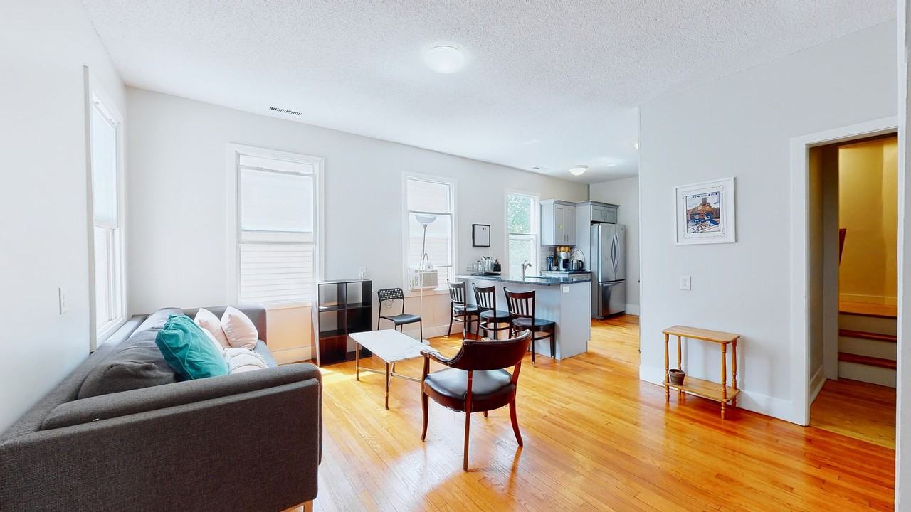 20 Winchester Ave - Photo 3 of 50