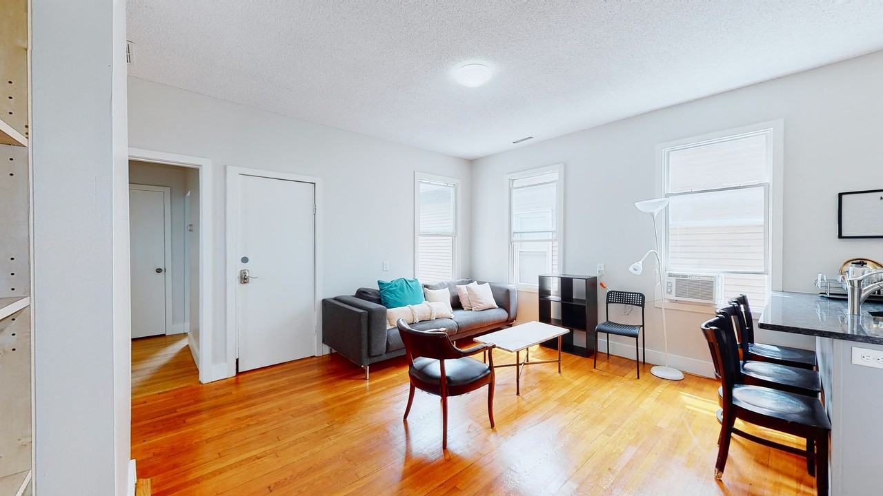 20 Winchester Ave - Photo 5 of 50