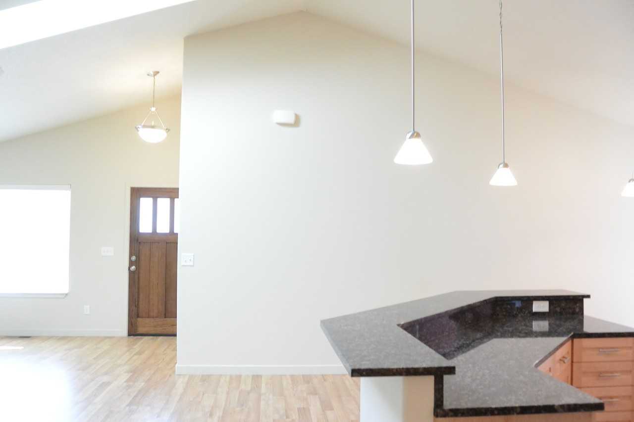 5206 Ne 29th Ave - Photo 3 of 14