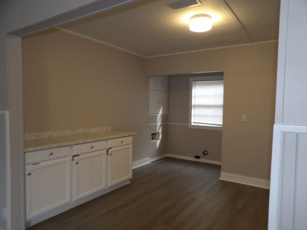 204 E Adams Ave - Photo 4 of 9