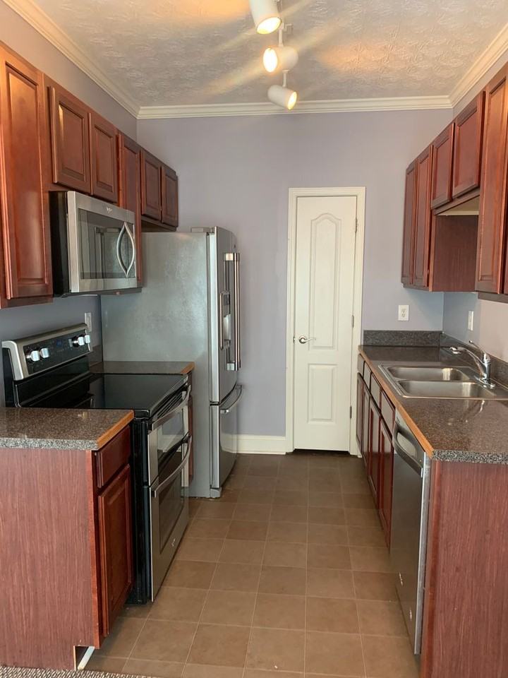 1110 Azalea St - Photo 2 of 5