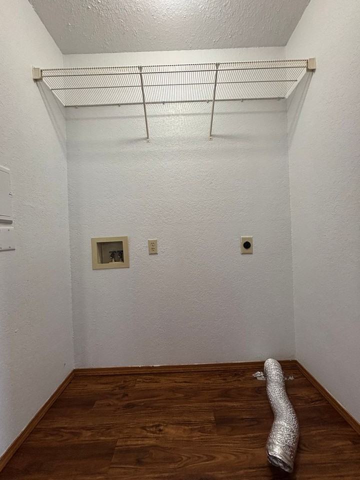 2862 S Meadowbrook Ave #3 - Photo 6 of 10