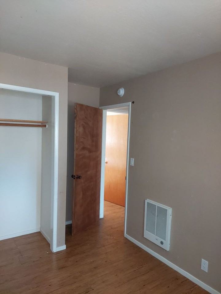 3305 Bruce Dr - Photo 6 of 13