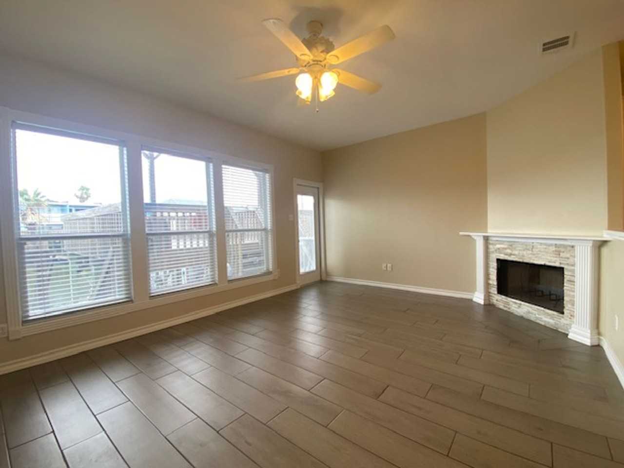 15433 Seamount Cay Ct - Photo 5 of 45