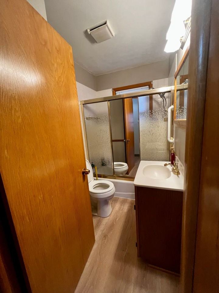 825 Jefferson St - Photo 7 of 12