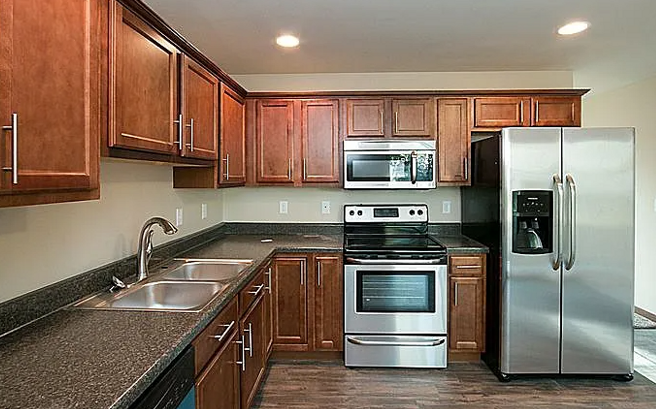 2209 Miami Dr - Photo 3 of 11
